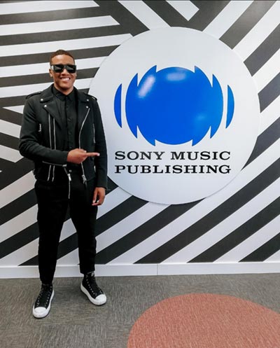 Anselmo Ralph signs with Sony Music
